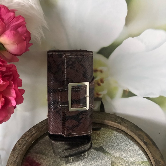 NWOT/ Pretty  brown color wallet with many slots. - Picture 3 of 8